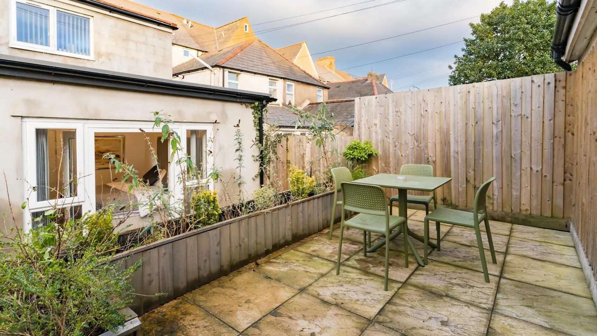 Nottage House Premier Apartments カーディフ イギリス
