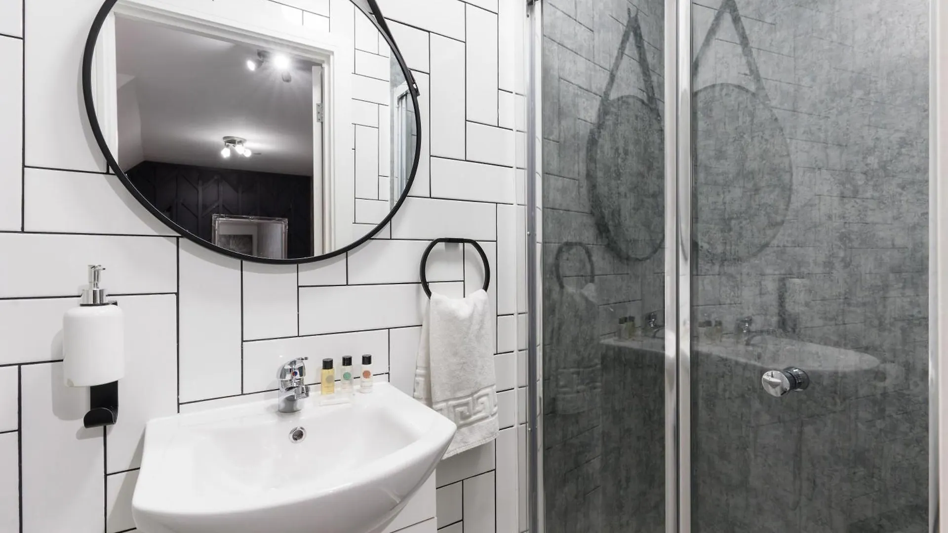 Nottage House Premier Apartments カーディフ